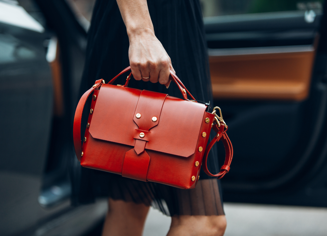 5 Staple Bag Styles You Need In Your Wardrobe - McElhinneys