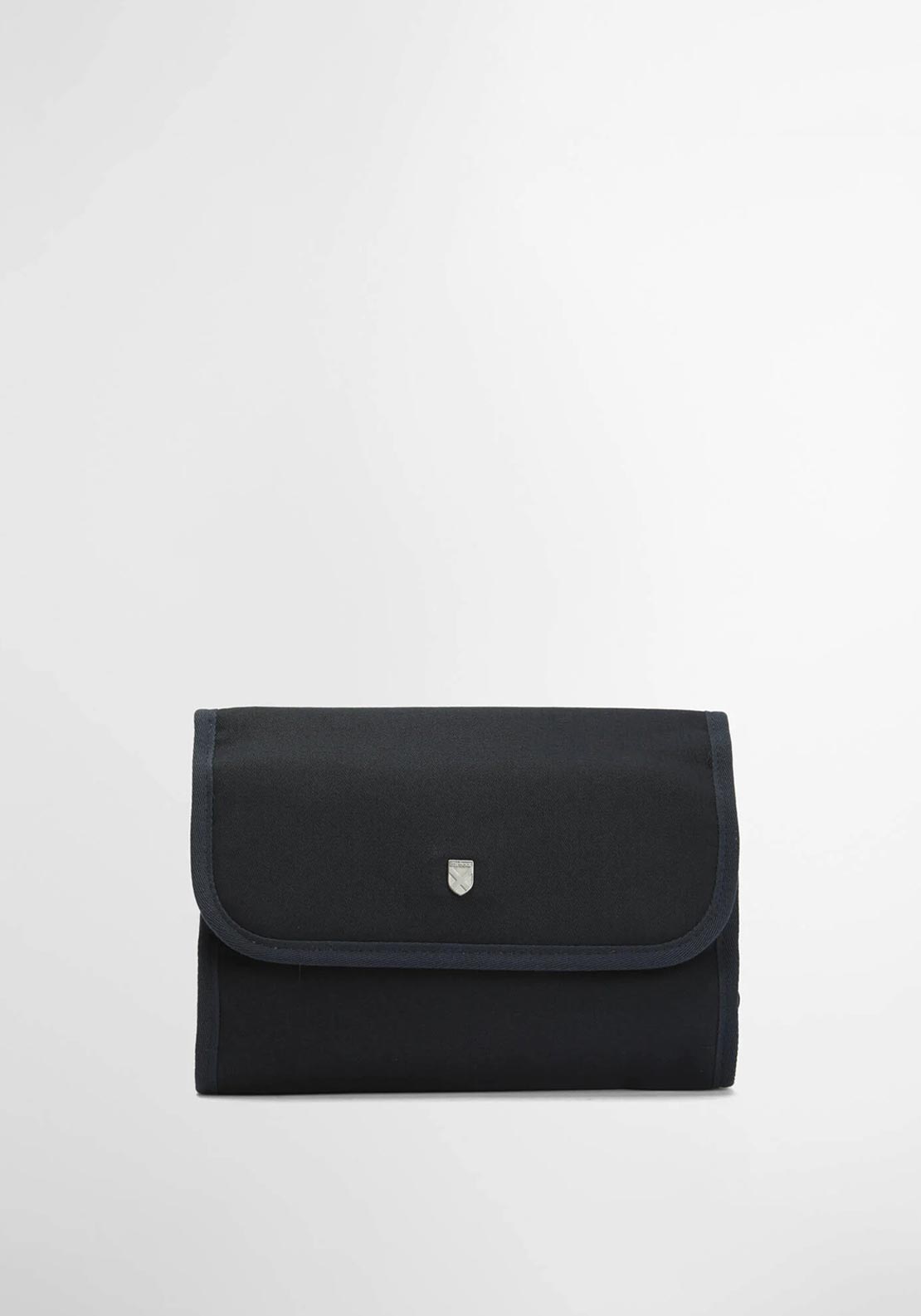 Barbour Men’s Cascade Hanging Washbag, Navy