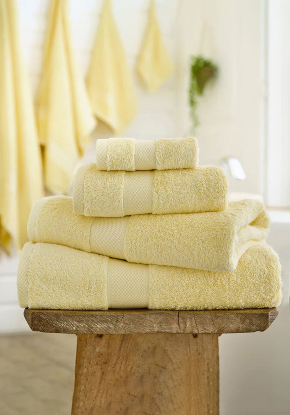 EMBRACE HAND TOWEL LEMON