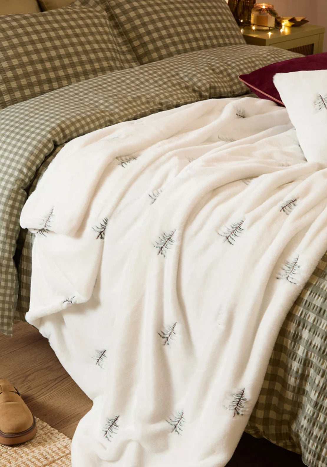 WINTER PINES FAUX FUR THROW