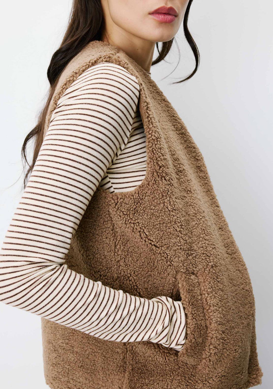 Grace & Mila Textured Open Gilet, Taupe