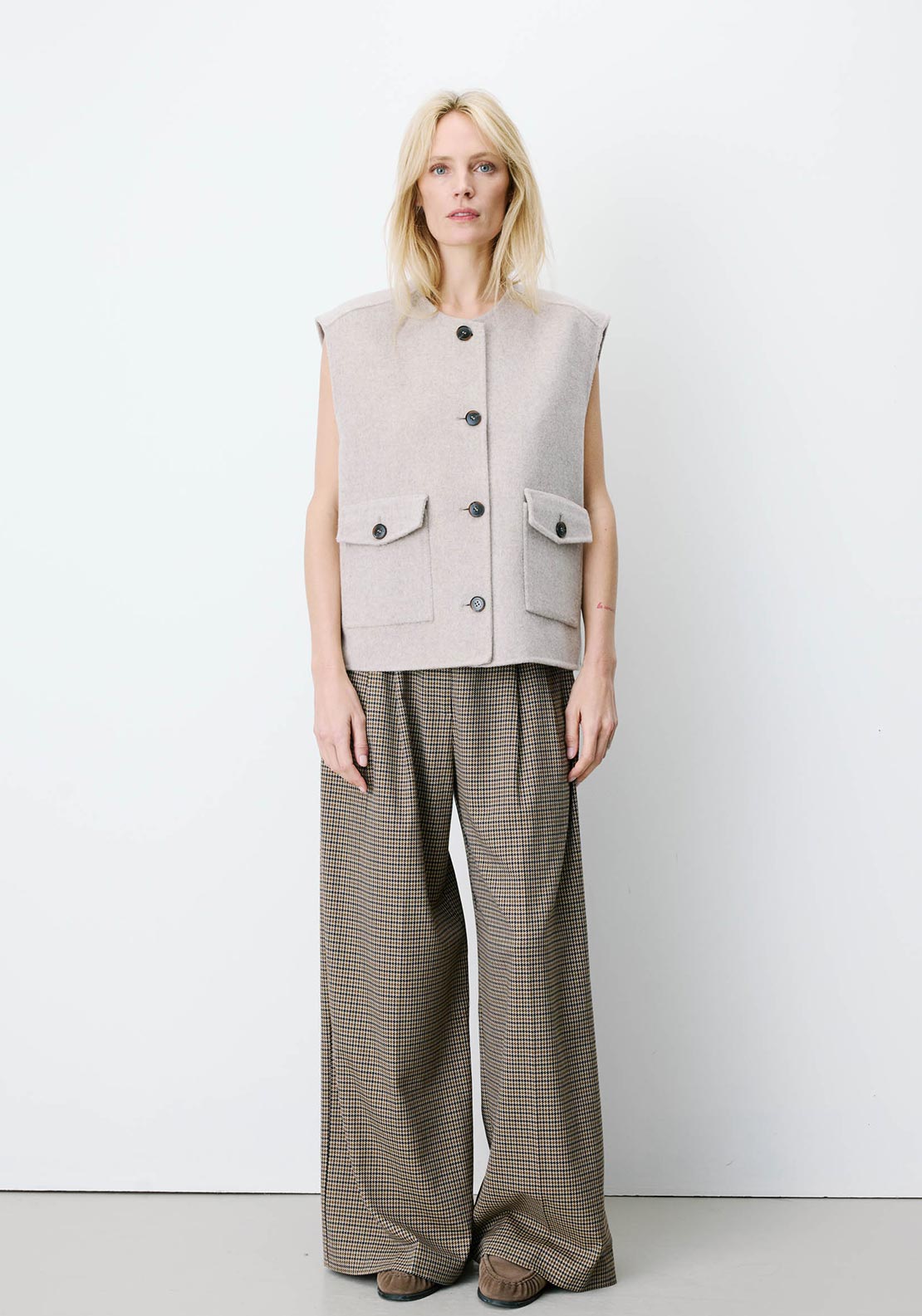 Grace & Mila Sleeveless Wool Jacket, Stone Grey