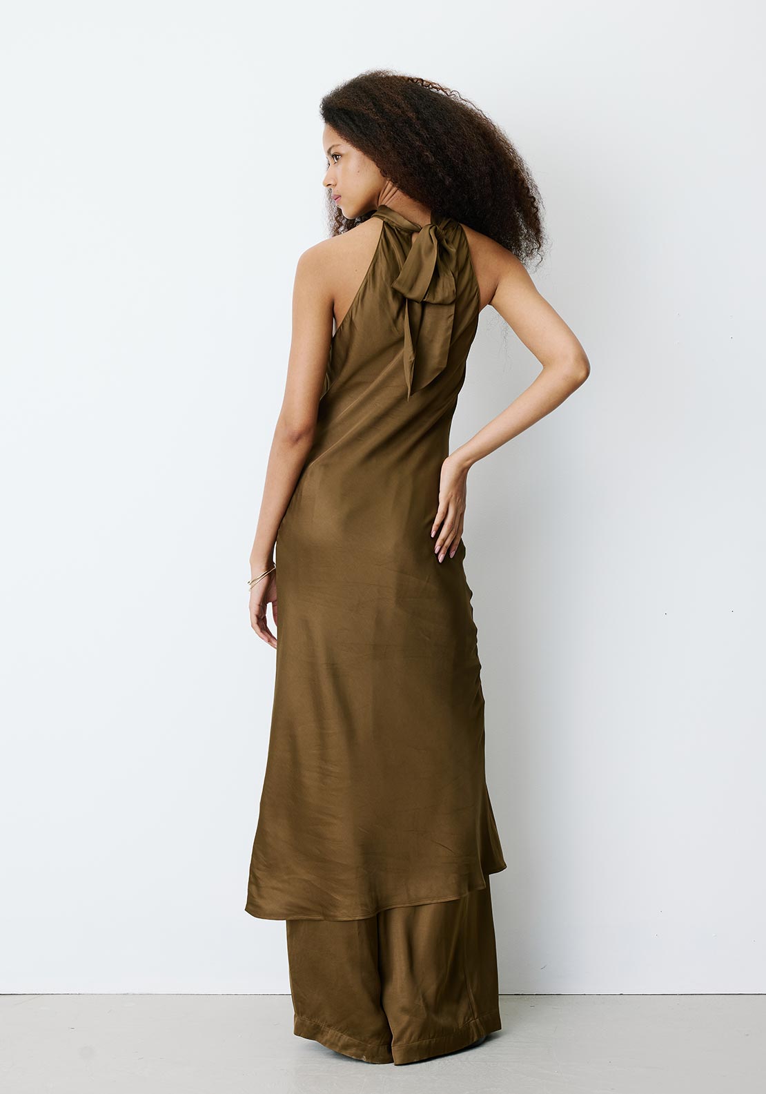 Grace & Mila Bella Halter Neck Midi Dress, Green