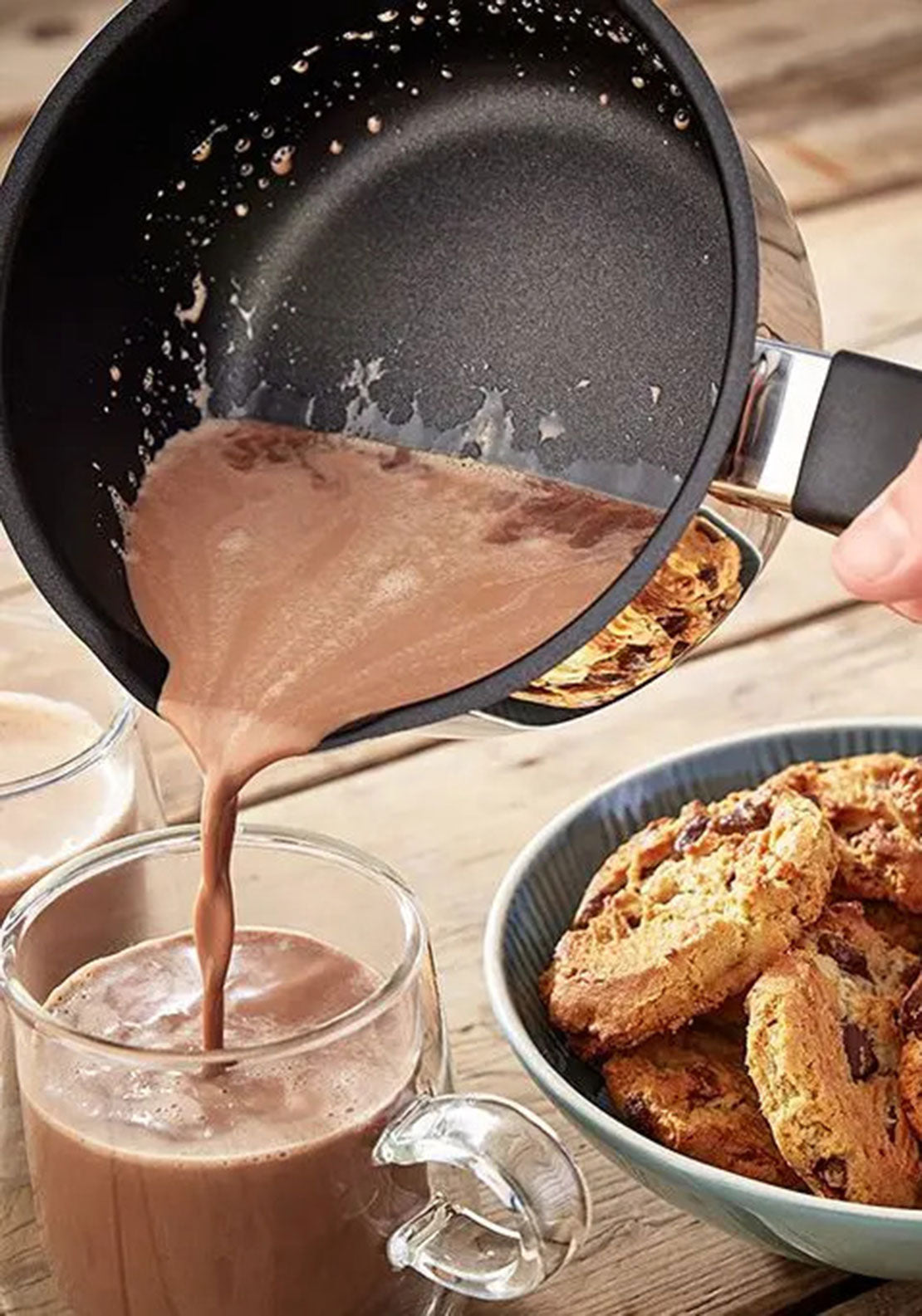 Judge Vista Non-Stick Draining Milk Pan, 1L