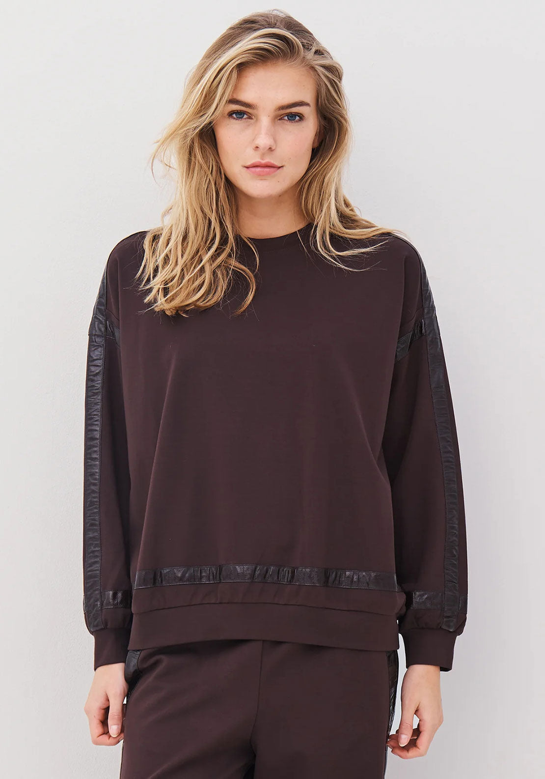 NU ATHEA SWEATSHIRT