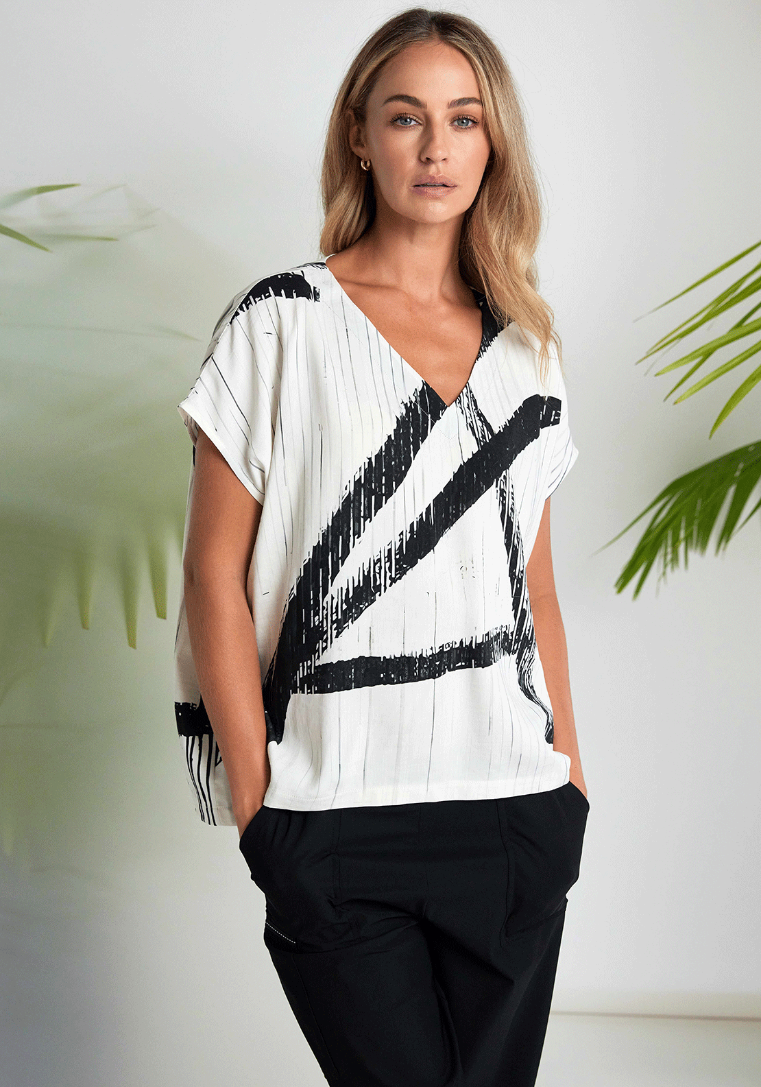 Naya Graphic Print V Neck Top, White