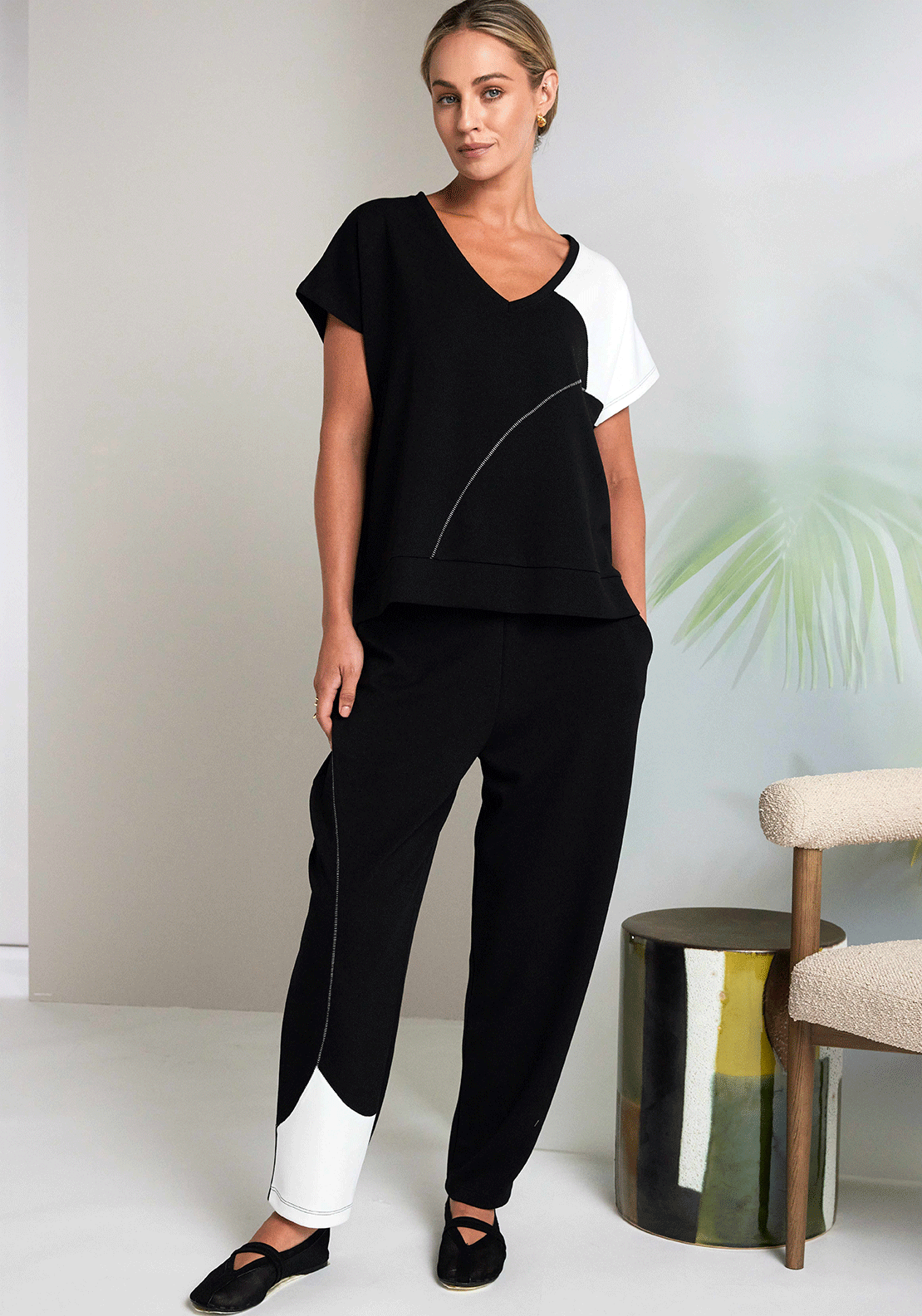 Naya Contrast Hem Tapered Trousers, Black