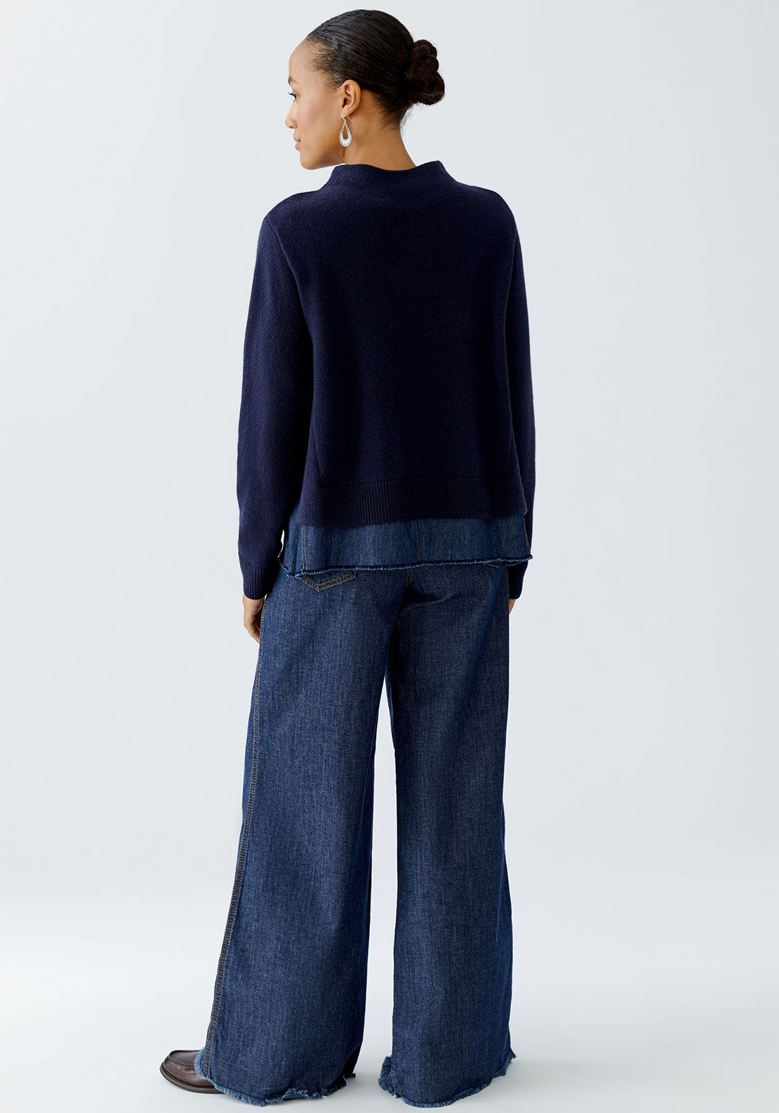 OUI JUMPER