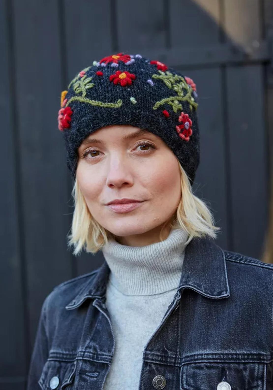 Pachamama Lugano Beanie, Charcoal