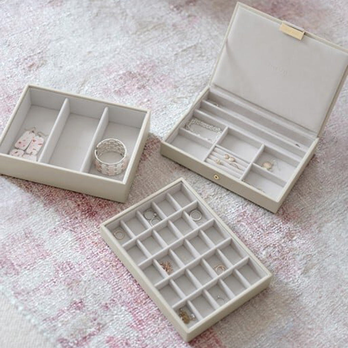 Stackers Medium Jewellery Box, Oatmeal
