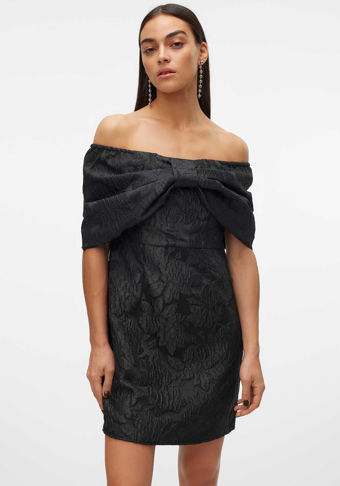 princess polly baby blue dress Bonhams : Ralph & Russo Haute Couture: a Black Gown with Embroidered Cape  Autumn/Winter 2015, Runway Look 18 main image 0