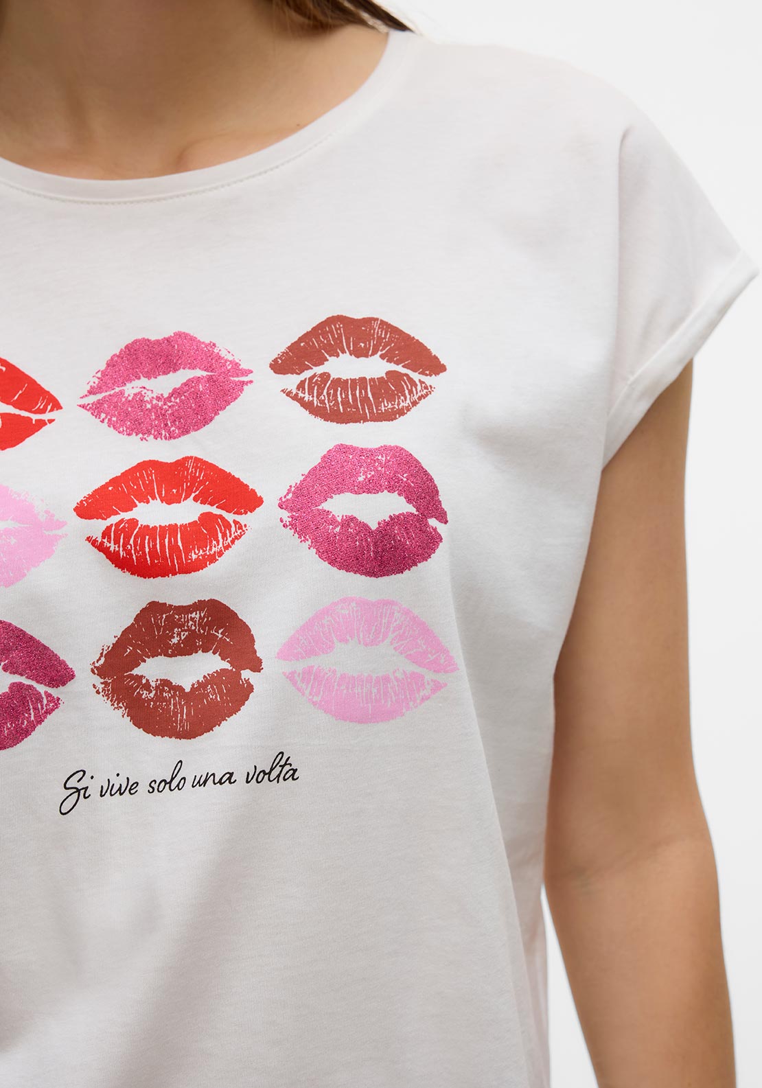Vero Moda Cysma Glitter Lip Print T Shirt, White