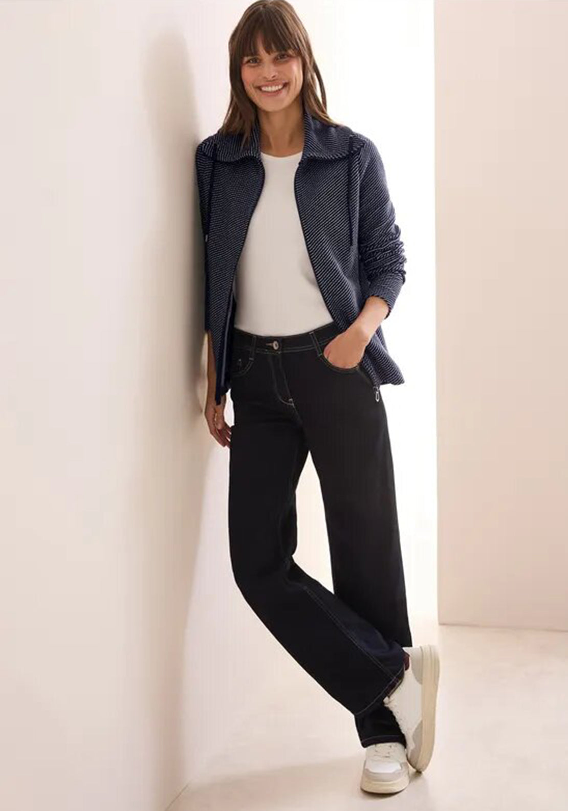 Chaqueta Ottoman Para Mujer Cecil - Cuello Alto, Manga Larga, Estilo Deportivo Elegante