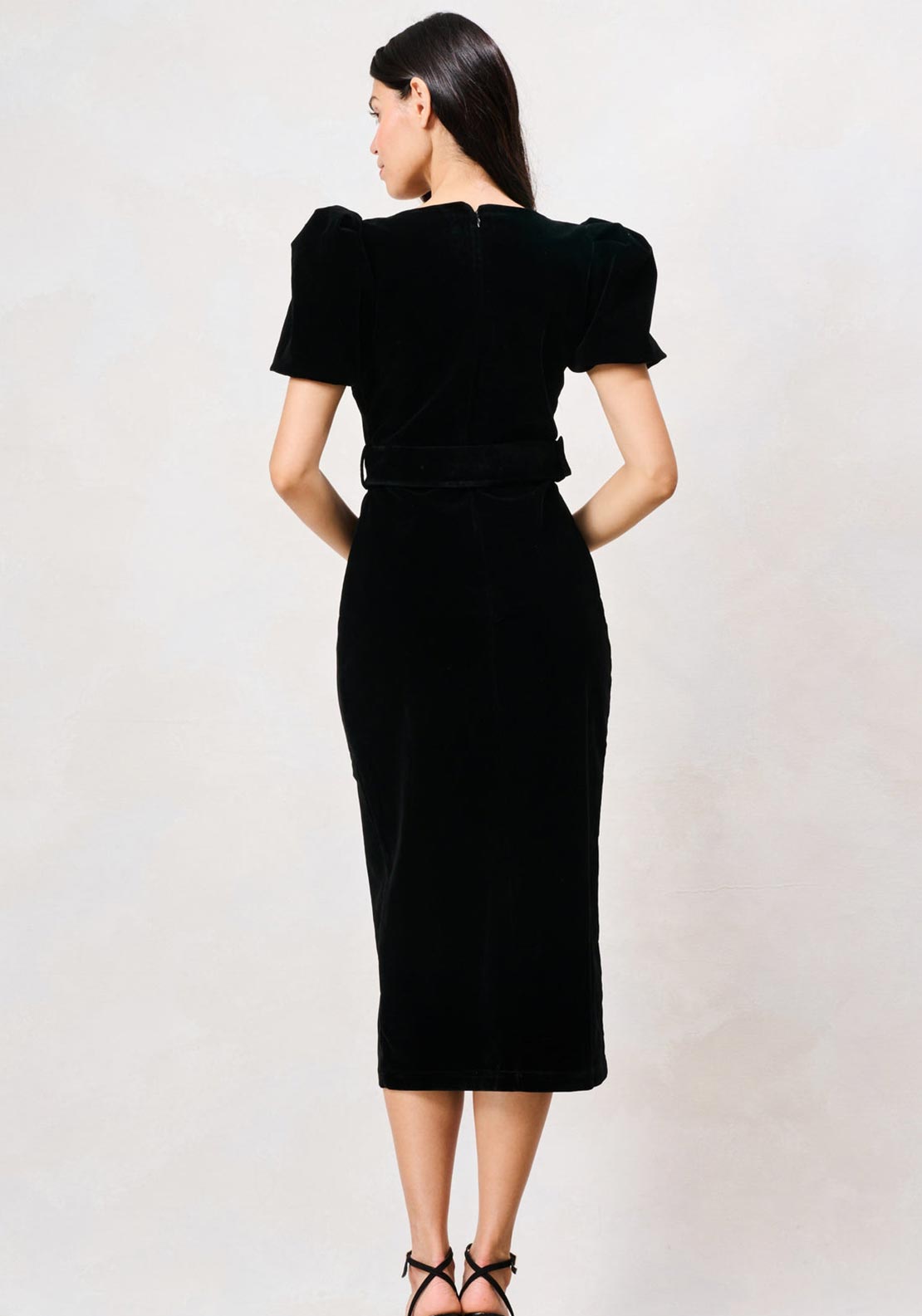 Hope & Ivy Dorinda Velvet with Embellished Button Pencil Dress, Black