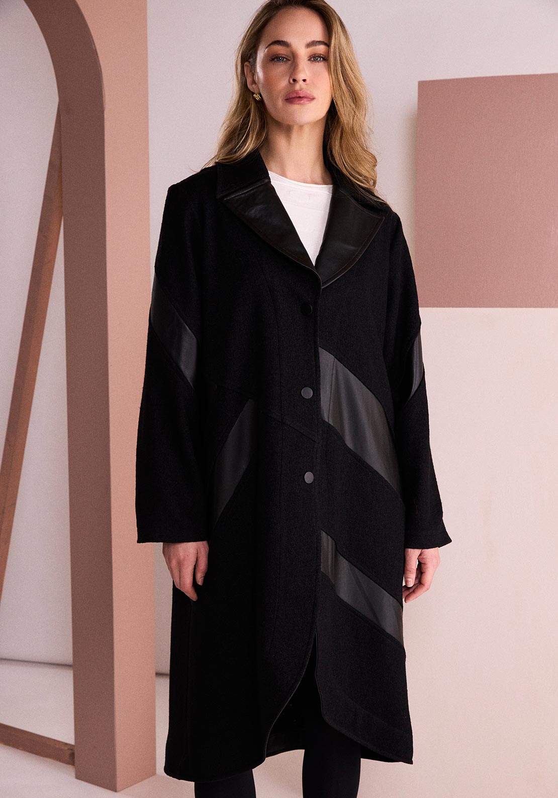 Naya Comtrast Panel Classic Coat, Black