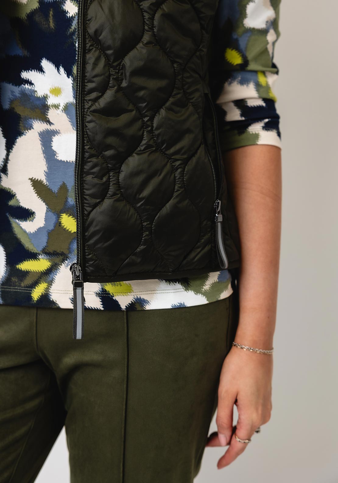 Olsen Quilted Zip Up Gilet, Army Green