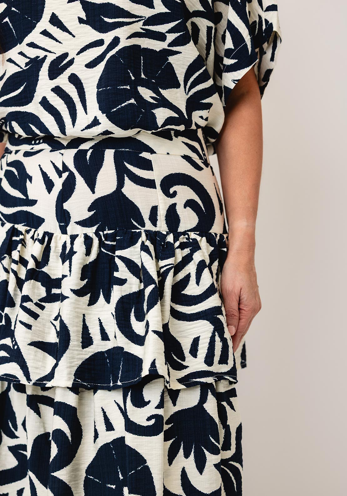 Oui Botanical Print Layered Midi Skirt, Navy
