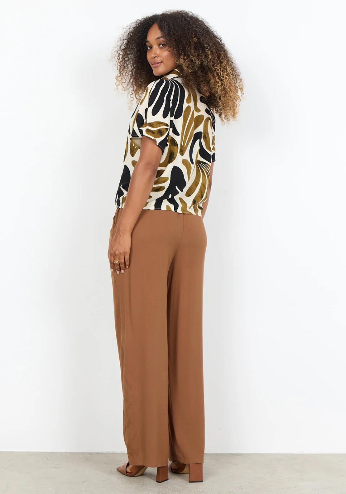 Soyaconcept Botanical Print Relaxed Shirt, Beige Multi