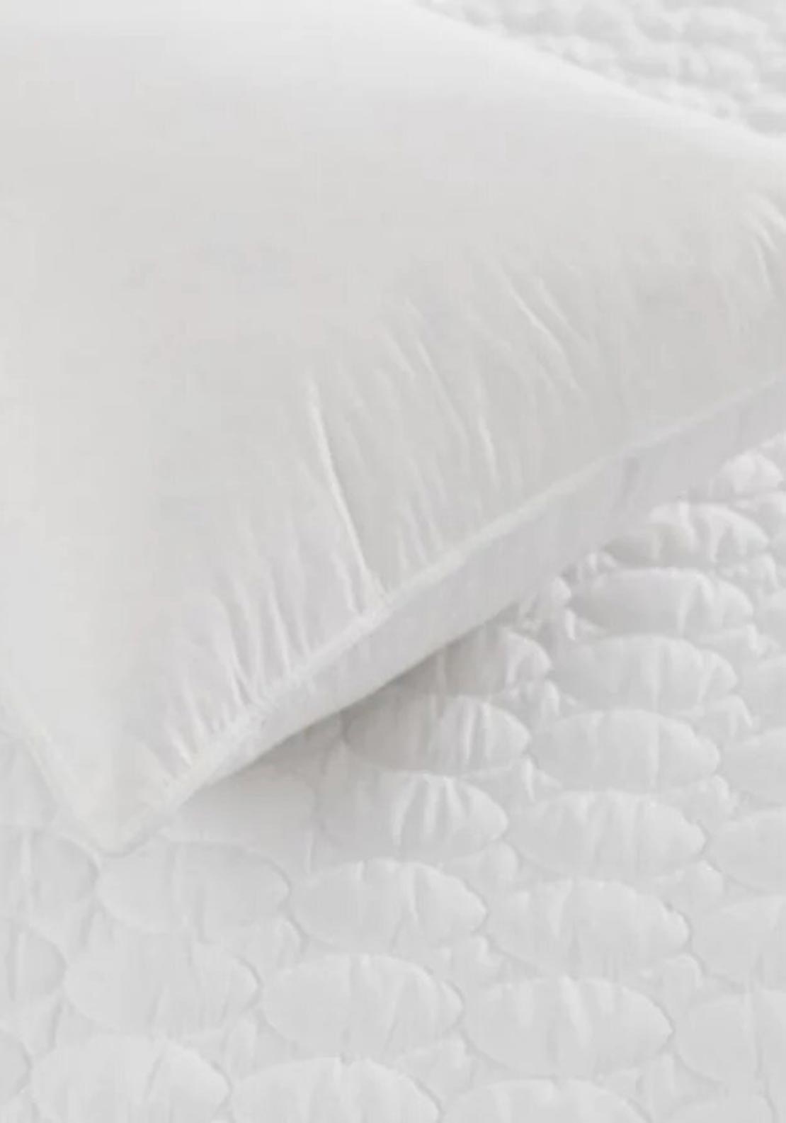 The Fine Bedding Co Quilted Luxury Waterproof Mattress Protector