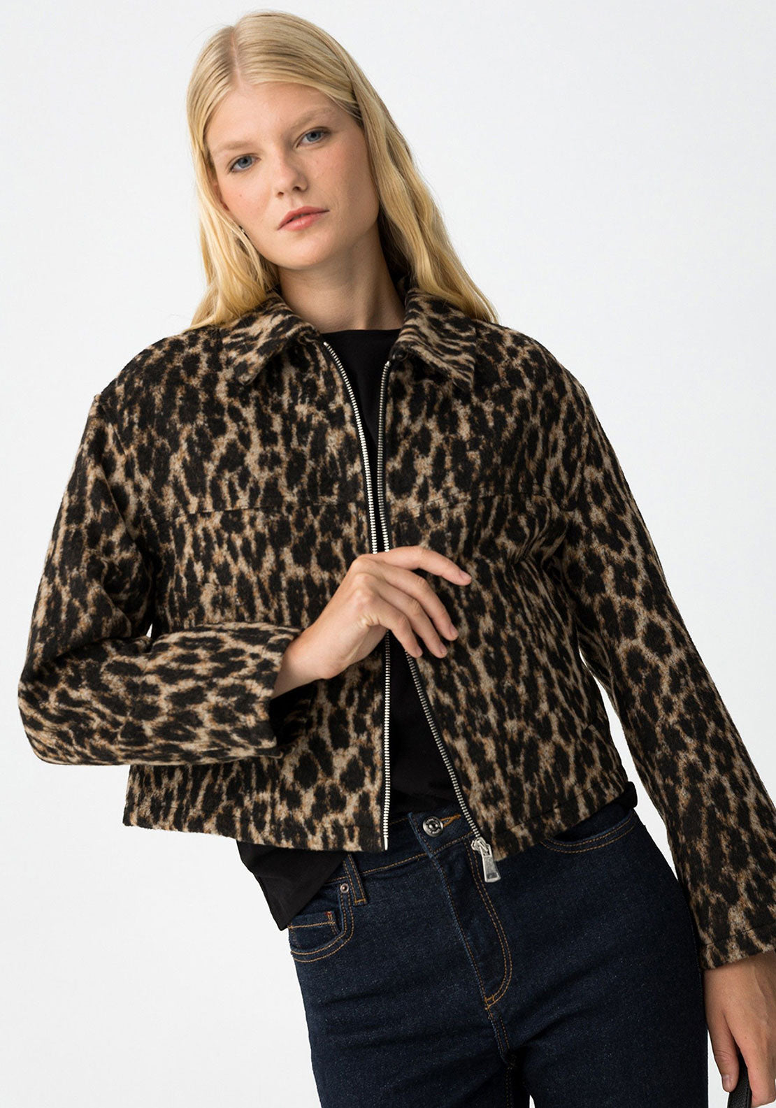 Tiffosi Rizz Leopard Print Cropped Jacket, Brown