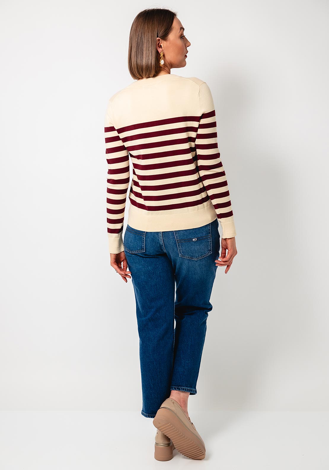 Tommy Hilfiger Womens V-Neck Jersey Stitch Sweater, Beige & Wine