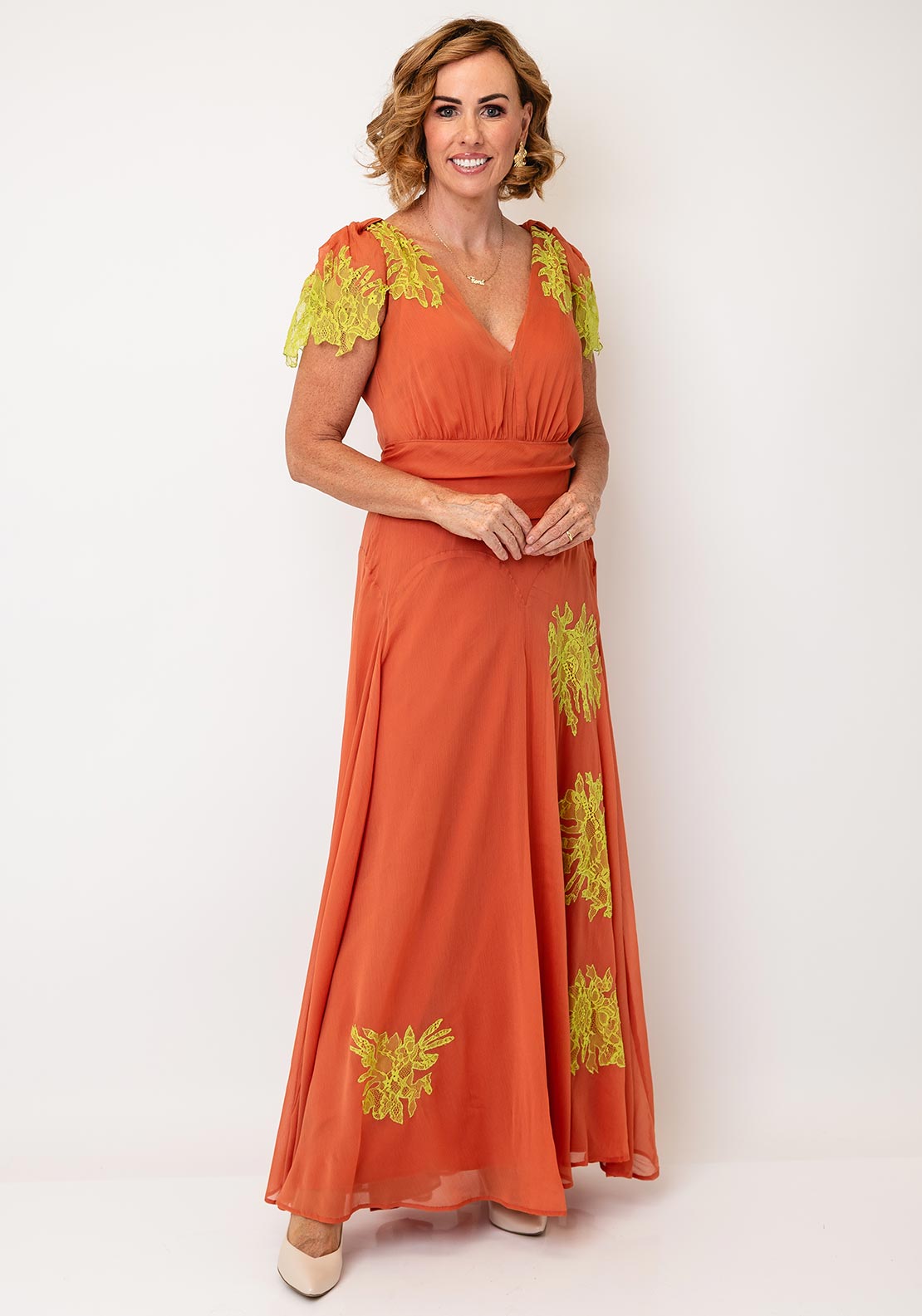 topshop lace orange dress Noa Detail Chiffon Maxi Dress, Rust Web Collection: Prom White dresses for graduation Color:Mocha Mousse knit abstract design that