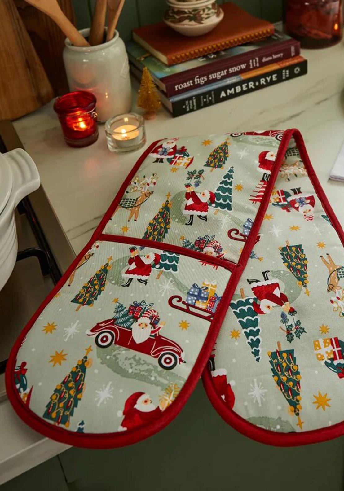 Ulster Weavers ‘Tis the Season Double Oven Glove, Green Multi