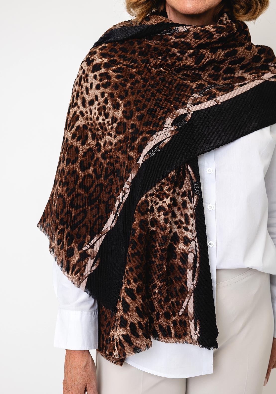 Serafina Collection Textured Animal Print with Solid Border Scarf, Black Multi