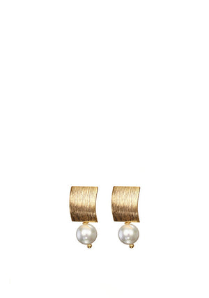 Angela D’Arcy Pearl Plate Earrings, Gold