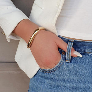 Absolute Statement Wave Bangle, Gold