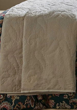 Bedeck of Belfast Avero Quilted Throw