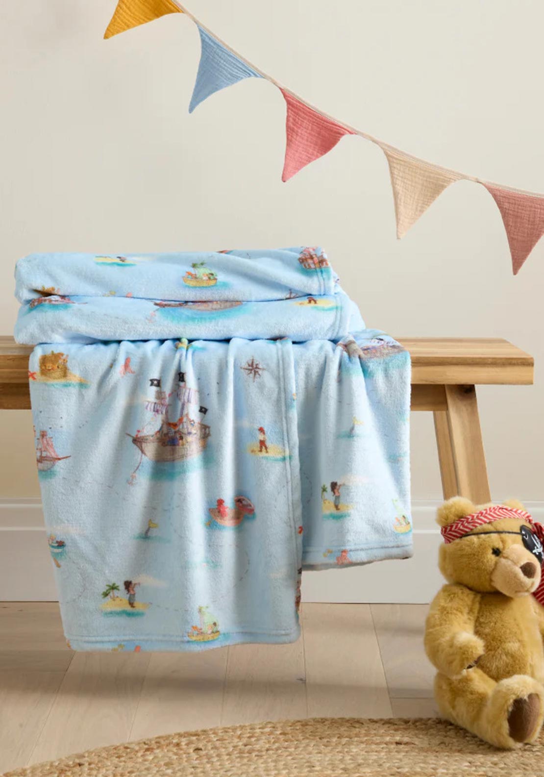 PIRATE BLUE THROW 150 X 200