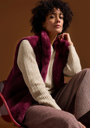 Bianca Tabea Faux Fur Gilet, Wine
