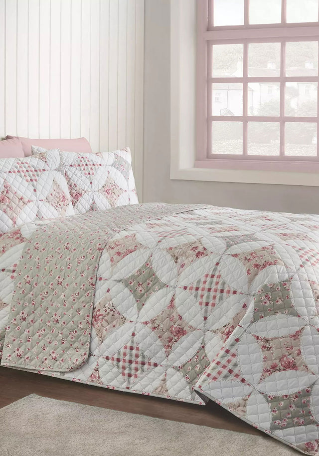 PINSONIC PATCHWORK GREEN BEDSPREAD