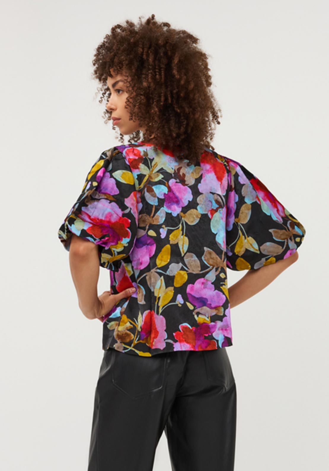 Esqualo Floral Pattern with Balloon Sleeves Blouse, Black Multi