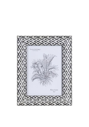 BLACK &amp; WHITE PHOTO FRAME 5X 7