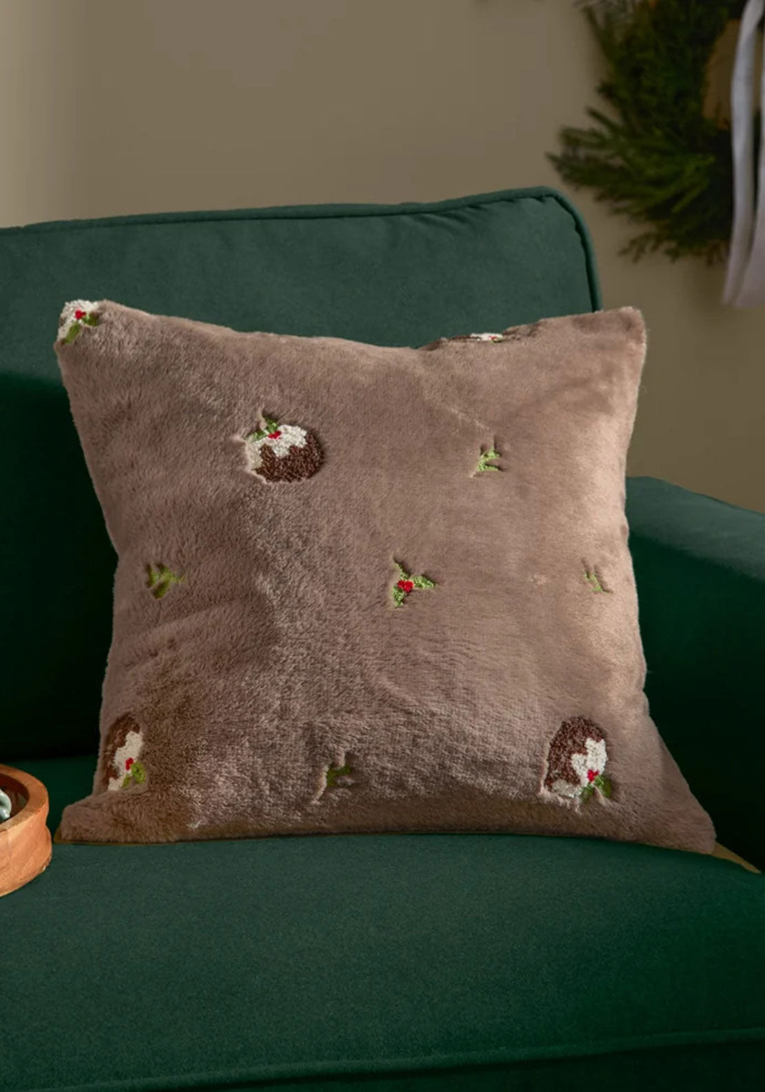 FESTIVE PUDDING FAUX FUR CUSHION