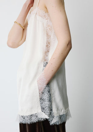 Grace & Mila Blossom Lace Detail Top, Off-White
