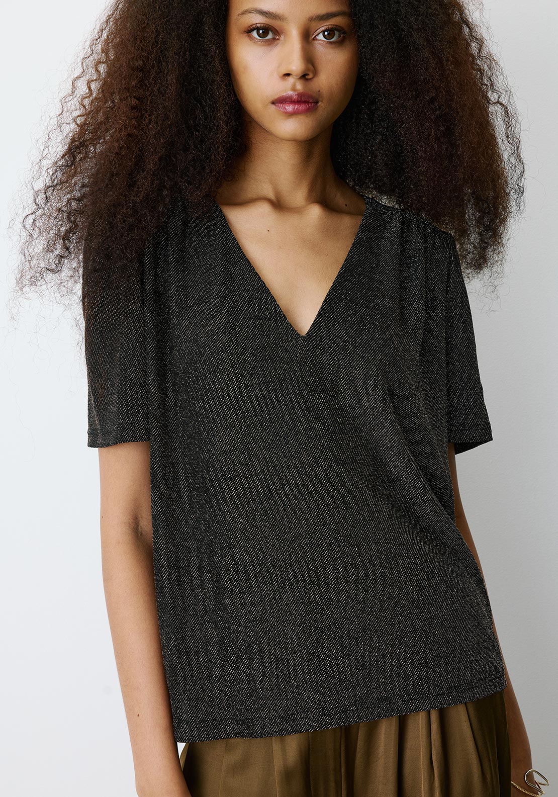 Grace & Mila Basilic V Neck Lurex Top, Black & Gold
