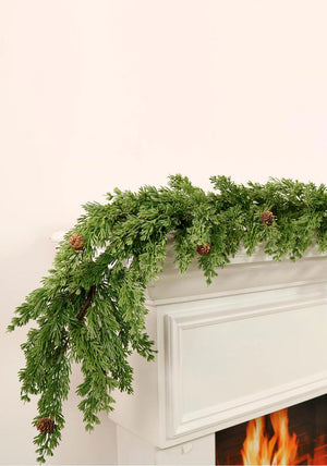 PREMIUM SCOTCH PINE GARLAND