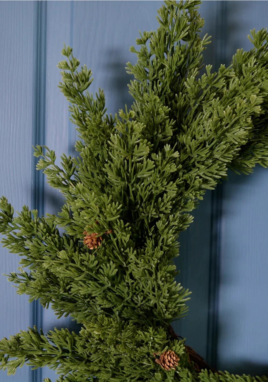 PREMIUM SCOTCH PINE WREATH