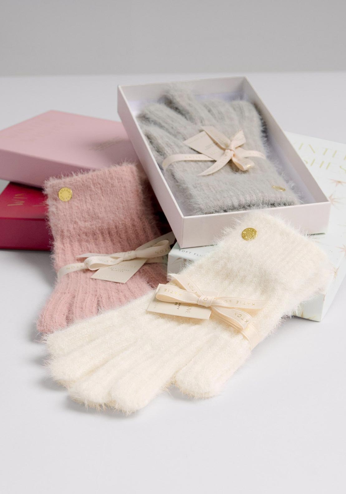 GFT BOXED SOFT KNT GLOVES  Pnk