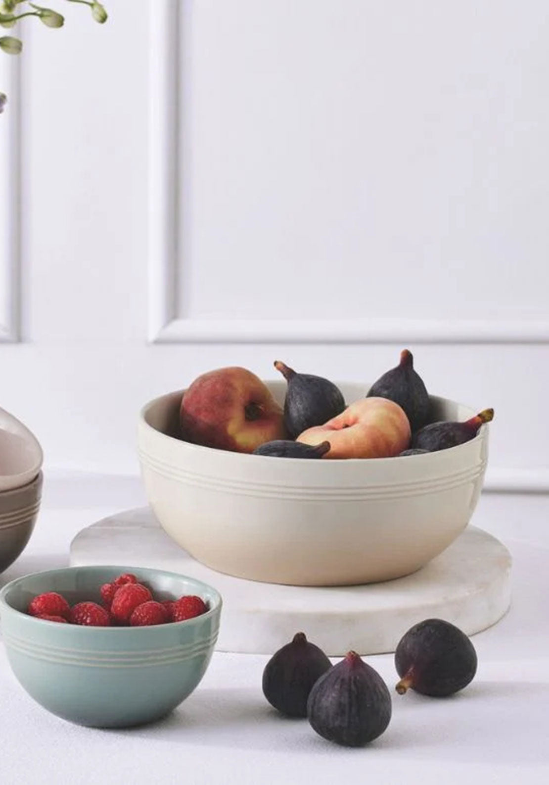 Le Creuset Stoneware Coupe Serving Bowl, Meringue