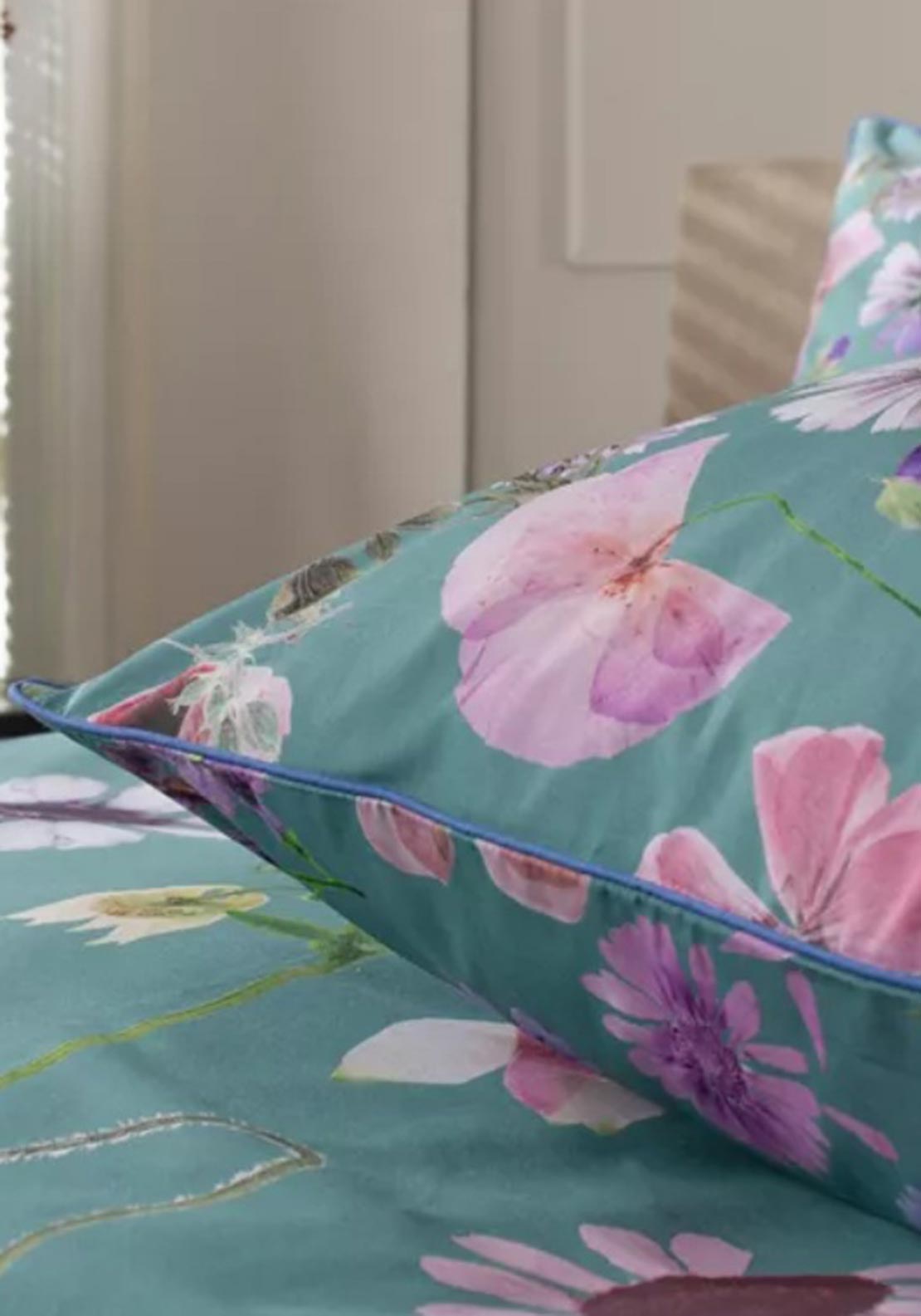 The Lyndon Company Botanical Flower Duvet Cover Set, Green