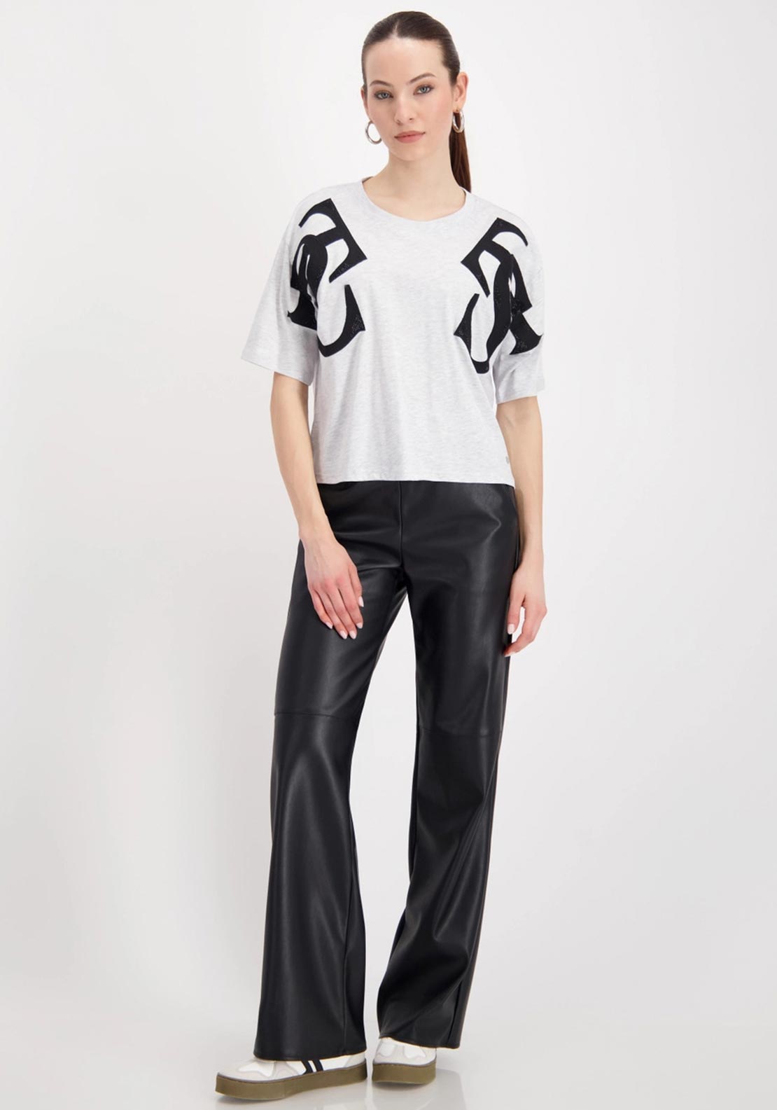MONARI ROUNDNECK TSHIRT
