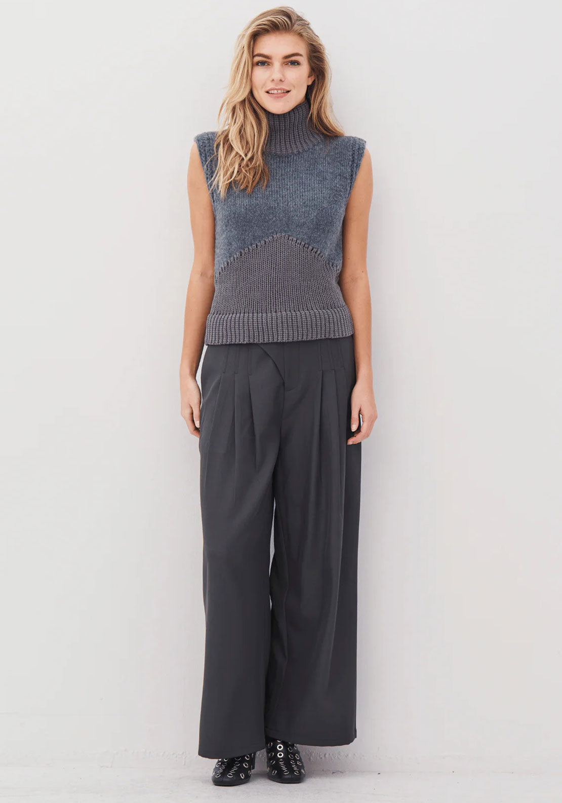 NU ARIEL TROUSERS