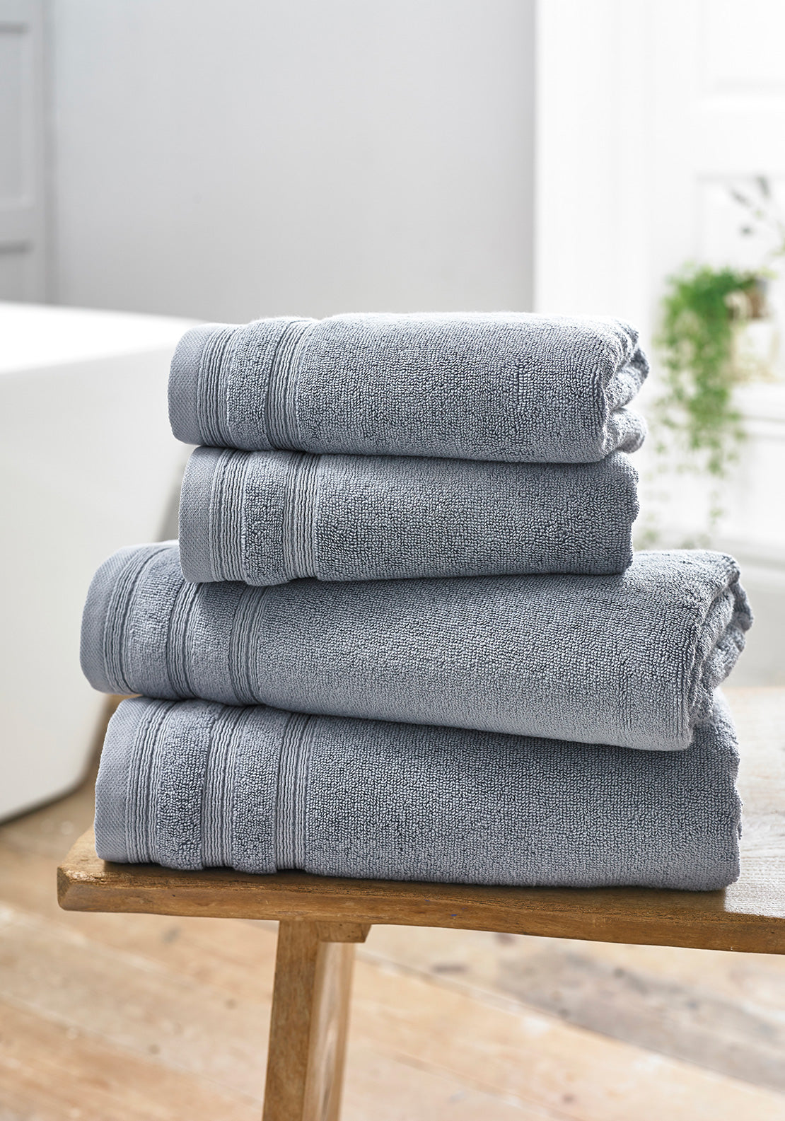 The Lyndon Company Oasis Soft Towel, Dark Blue