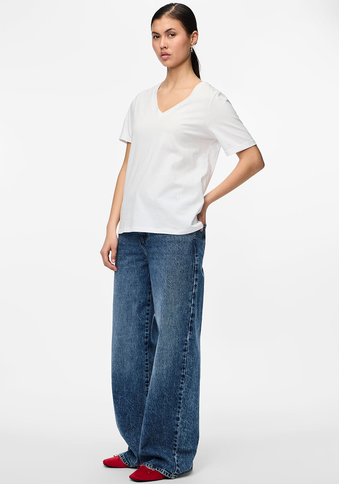 Pieces Cria Short Sleeve V Neck T-Shirt, White