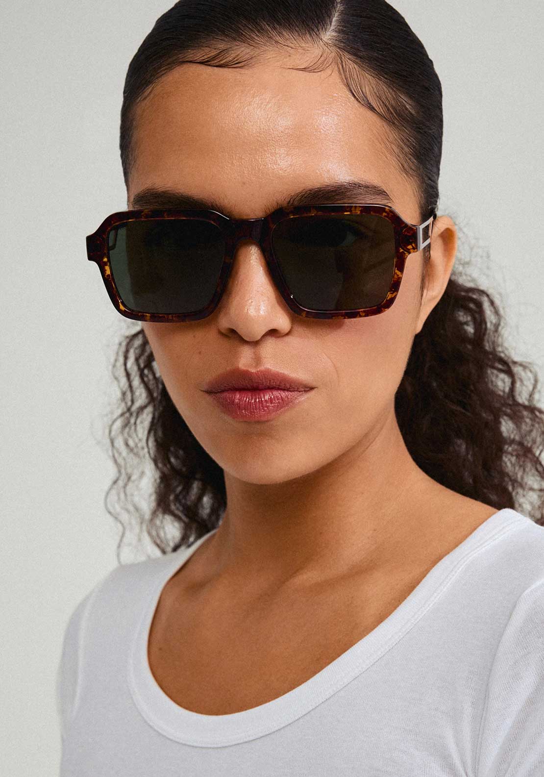 Pilgrim Addilyn Sunglasses, Brown