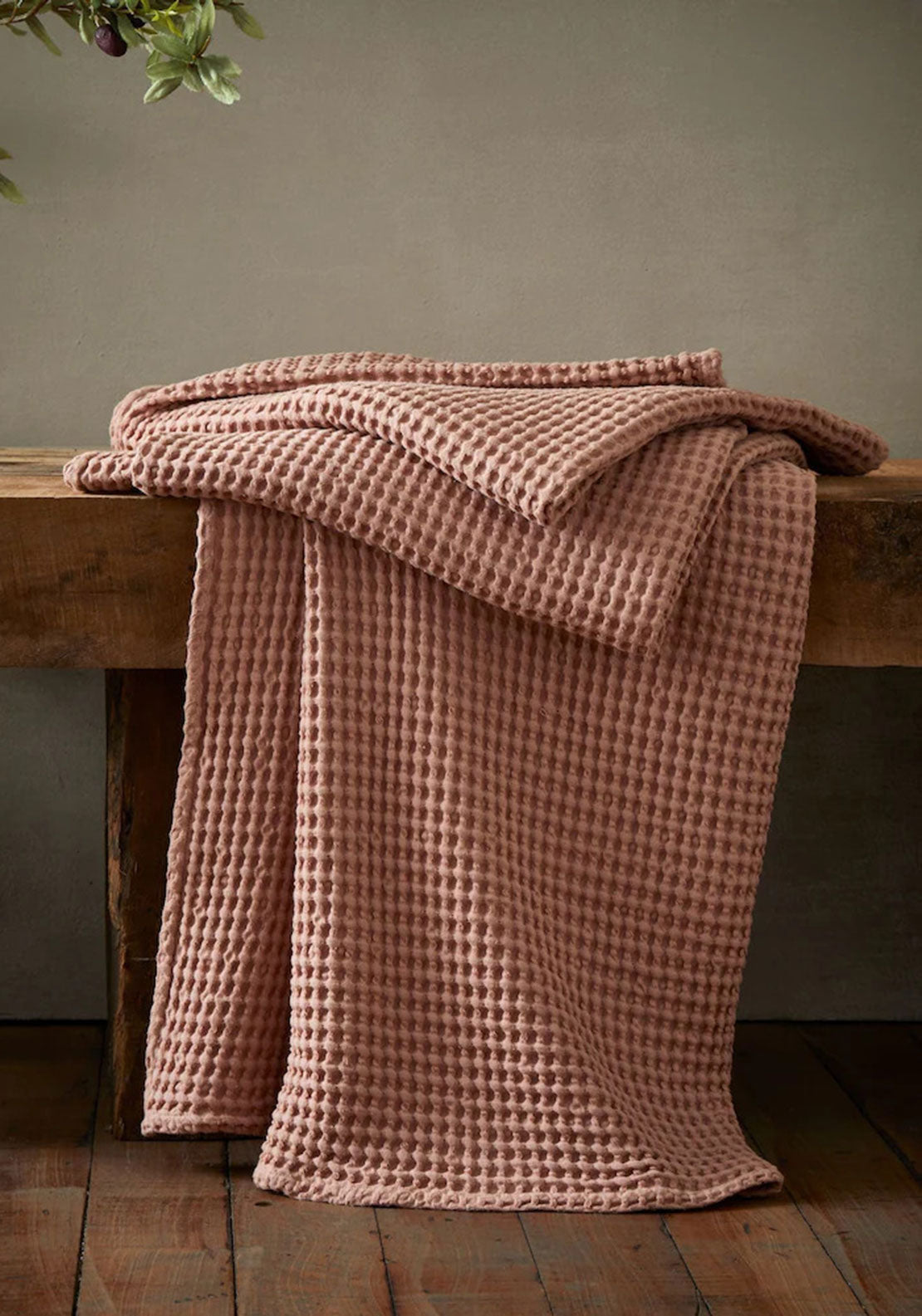 Pineapple Elephant Jaipur Chunky Waffle Cotton Throw, Pink